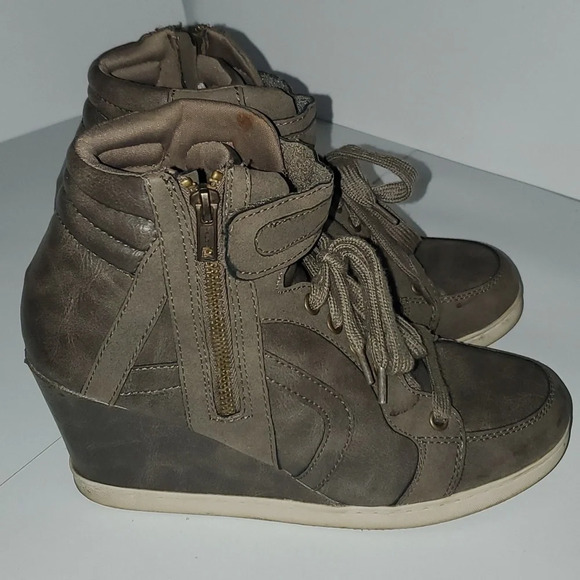 CANDIES Womens BOOTS Booties SIZE 9.5 M Brown Leather Suede Wedge Ankle - Picture 3 of 11